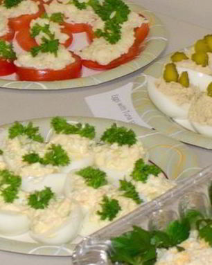 Яйца фаршированные тунцом и лососем