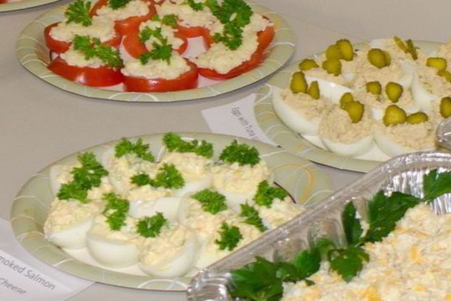 Рецепт яиц фаршированных тунцом и лососем