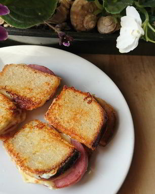 Горячие мини-гренки