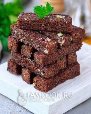 Гренки из бородинского хлеба с чесноком