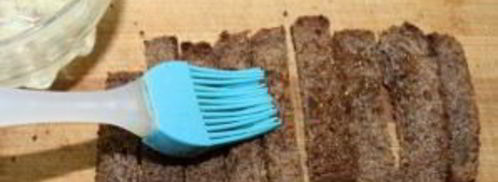 гренки из черного хлеба с сыром и чесноком. Шаг 5