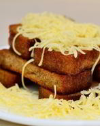 Гренки с чесноком и сыром