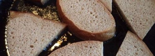 гренки с чесноком на сковороде. Шаг 5