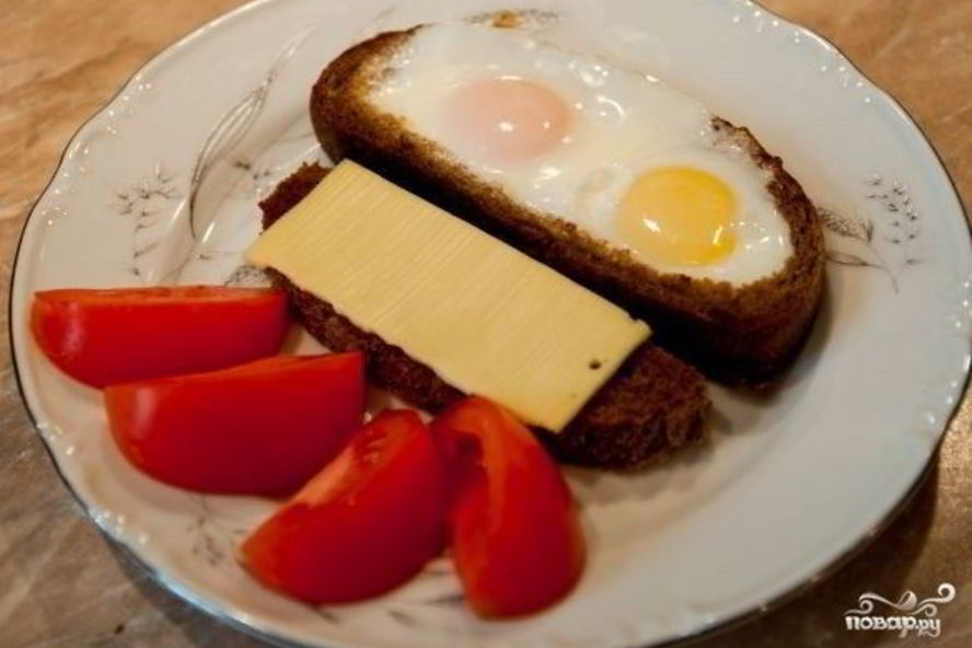 Рецепт гренков с яйцом и сыром