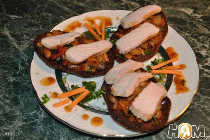 Рецепт гренков со свининой и овощами