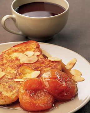 Миндальные гренки с абрикосами