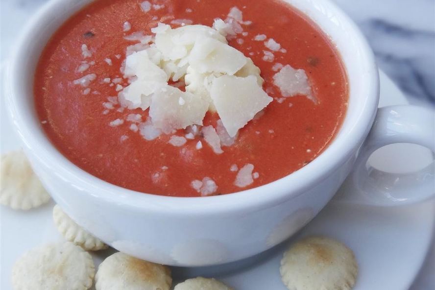 Рецепт томатного крема-супа и гренки с сыром бри