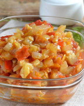 Икра кабачковая с перцем и помидорами