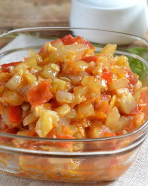 Икра кабачковая с перцем и помидорами