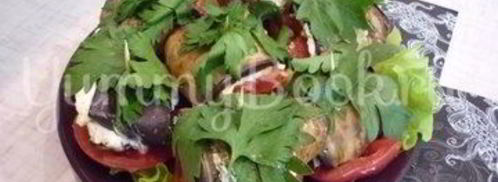 канапе-рулетики из баклажанов с сыром и помидорами. Шаг 18