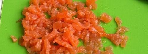 канапе с красной рыбой снежинки. Шаг 4