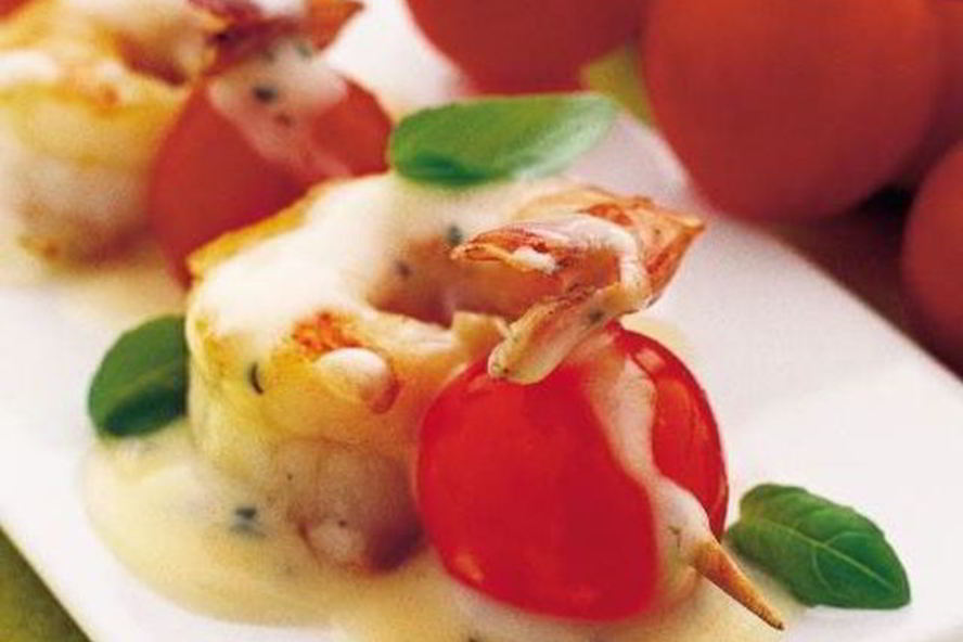 Рецепт канапе с норвежским омаром и помидорами с соусом из базилика