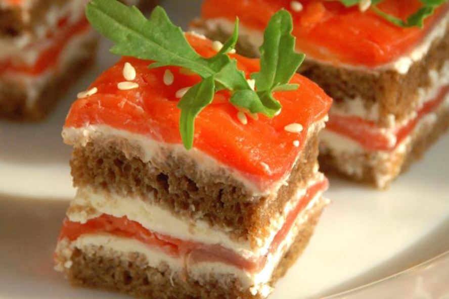 Рецепт канапе с подкопченной неркой и творожным сыром