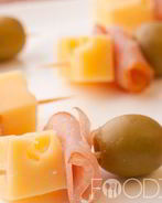 Канапе с сыром и ветчиной