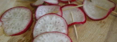 канапе со сливочным паштетом из индейки и редисом. Шаг 4