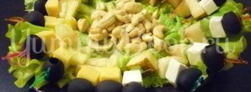 пикантные канапе с сыром, фруктами и маслинами. Шаг 15