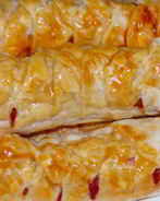 Хот-дог из слоеного теста