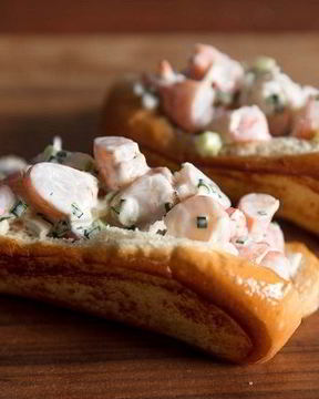 Хот-дог с креветками