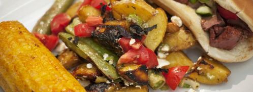 хот-дог с сердцем индейки, овощами и брынзой. Шаг 11