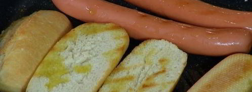 хот-доги с зелеными овощами и горчичным майонезом. Шаг 4