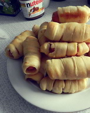 Хот-доги в спиральках из теста