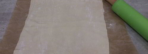 плетеный хот-дог. Шаг 3