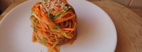 морковь по-корейски с огурцом. Шаг 7