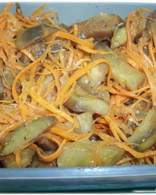 Морковь с баклажанами по-корейски