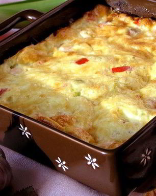 Фриттата Осенняя с лососем, сладким перцем и луком-пореем