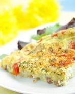 Фриттата с цукини, базиликом и пармезаном