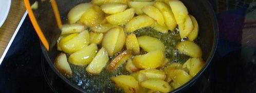 испанский омлет с картофелем, семгой и укропом. Шаг 5