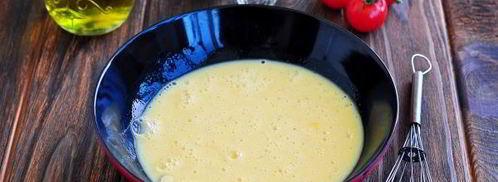 омлет на кефире на сковороде. Шаг 5