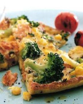 Омлет с брокколи и консервированным лососем