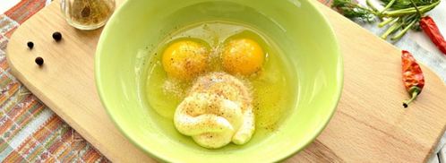 омлет с картофелем, сыром и свежей зеленью. Шаг 3