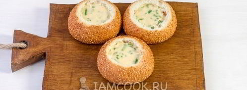 омлет с колбасой в булочке. Шаг 9