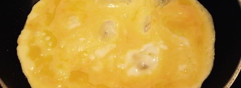 омлет с сыром и рукколой. Шаг 5