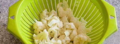 омлет с цветной капустой на сковороде. Шаг 4