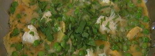 омлет с зеленым горошком, картофелем и сыром. Шаг 12