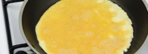 рулетики из омлета с начинкой. Шаг 5