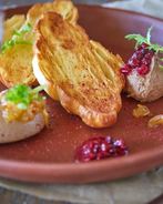 Паштет из куриной печени с круасcаном