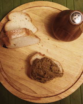 Паштет из куриной печени с яблоком и сливками