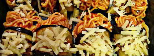 роллы из баклажанов со спагетти. Шаг 10