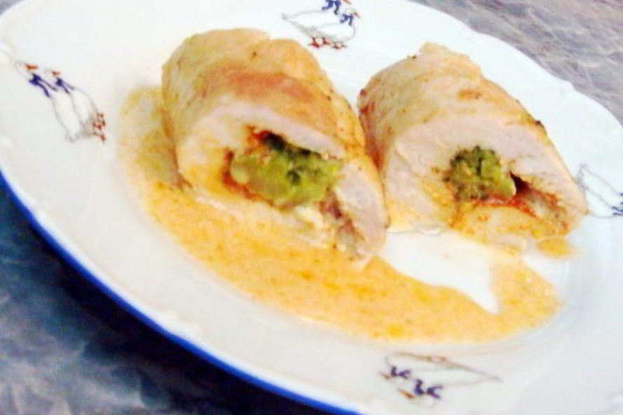 Рецепт роллов из курицы с брокколи и плавленым сыром