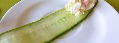 роллы из огурца с крабовыми палочками. Шаг 5