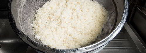 роллы калифорния с крабом. Шаг 3