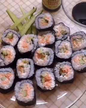 Роллы с икрой мойвы