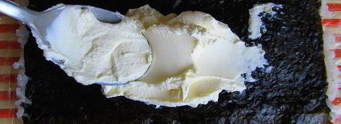 роллы с лососем и сыром филадельфия. Шаг 6