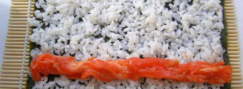 роллы с лососем. Шаг 9