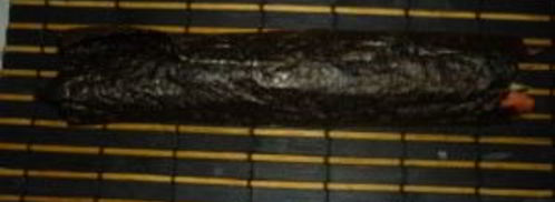 роллы с семгой и огурцом. Шаг 7