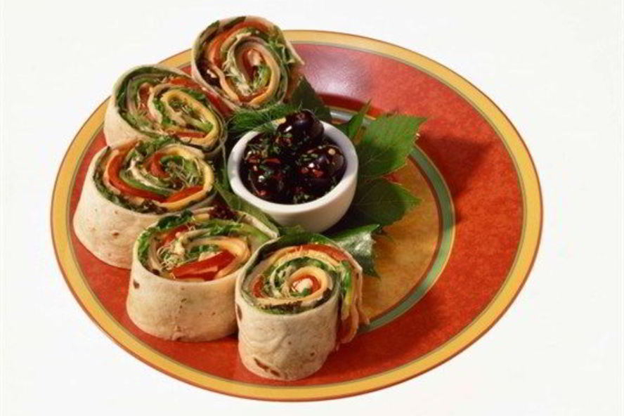 Рецепт роллов с тунцом, шпинатом и морковью